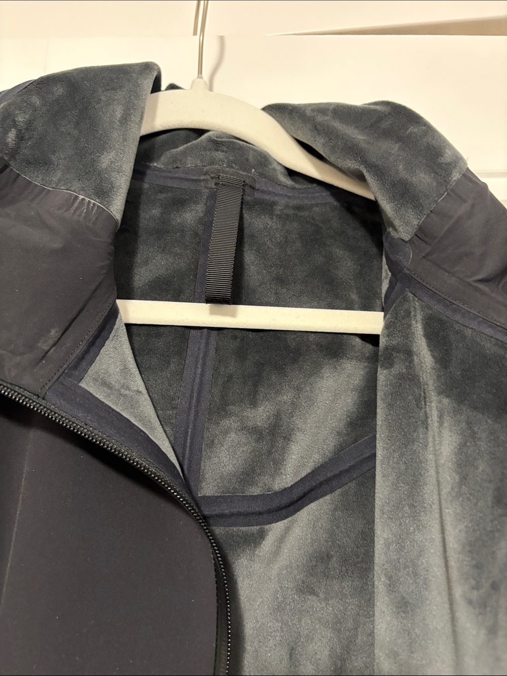 lululemon athletica Gray Hooded Softshell Trench Coat - Picture 3 of 4